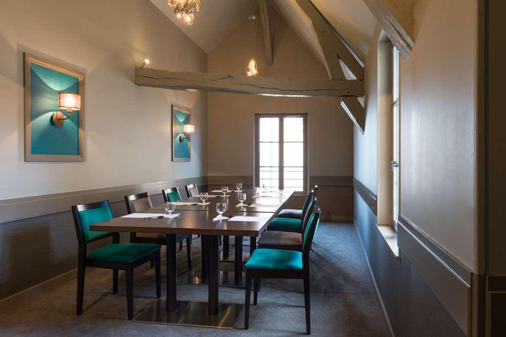 Hotel Ogaux Vieux Remparts Provins Amenities foto